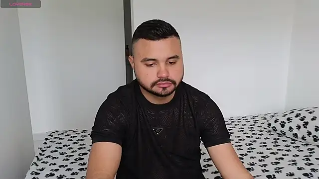 Snapshot of khalidferrer chatting on March 2, 2025, 1:05 pm khalidferrer online show from March 2, 2025, 1:05 pm