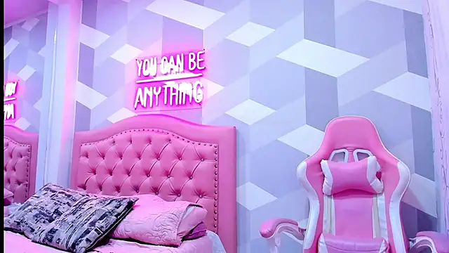 Snapshot of Gianna_Watson chatting on March 3, 2025, 4:14 pm Gianna Watson online show from March 3, 2025, 4:14 pm