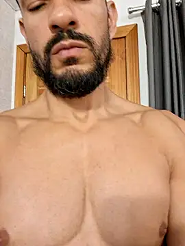 juniortche1313 online show from March 26, 2026, 2:39 am