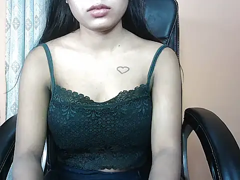 Snapshot of Mahi_DarlingS chatting on March 11, 2025, 4:10 am Mahi DarlingS online show from March 11, 2025, 4:10 am