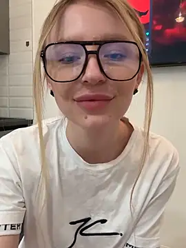 EvaBrooklyn online show from March 1, 2025, 5:05 pm