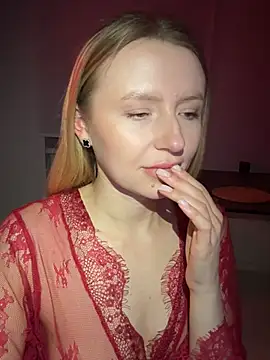 EvaBrooklyn online show from March 21, 2025, 7:02 pm