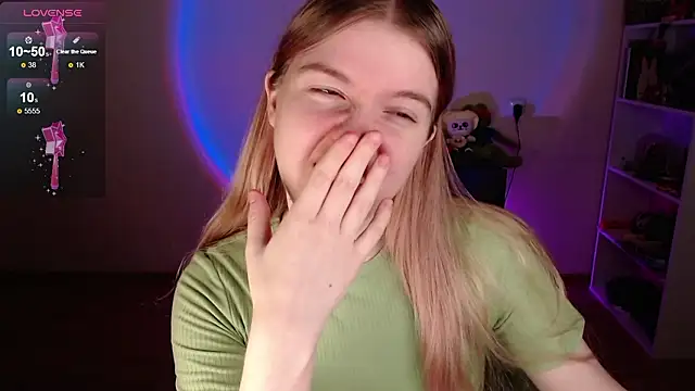 Strawberry juli online show from March 19, 2026, 7:56 am