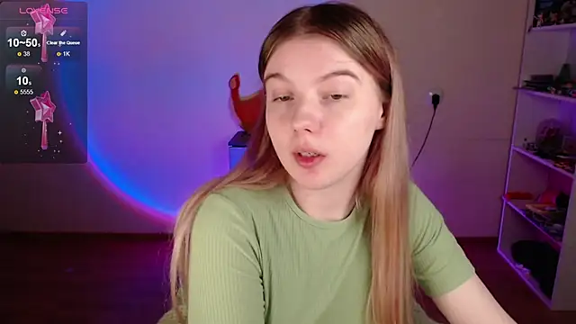 Strawberry juli online show from April 11, 2026, 7:45 am