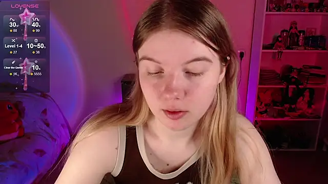 Strawberry juli online show from May 20, 2026, 3:13 am