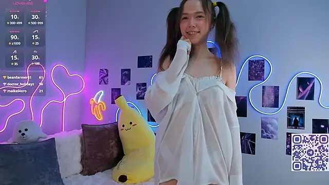 Snapshot of Dreamy_Polly chatting on March 11, 2025, 10:42 pm Dreamy Polly online show from March 11, 2025, 10:42 pm