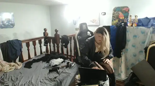 emmex671 online show from January 25, 2025, 9:36 am