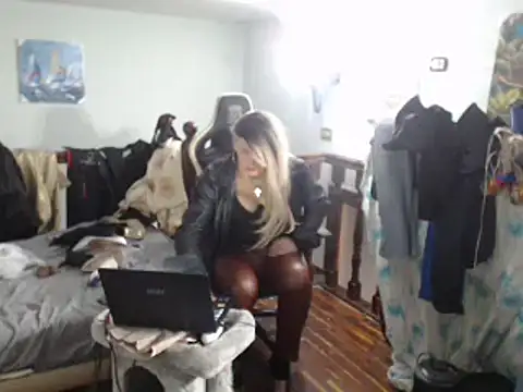 emmex671 online show from February 26, 2025, 6:04 am