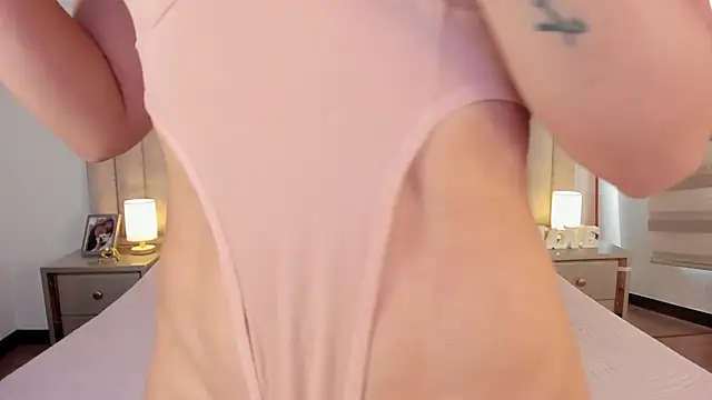 Snapshot of Sophie_Restrepo chatting on November 20, 2025, 2:39 pm Sophie Restrepo online show from November 20, 2025, 2:39 pm