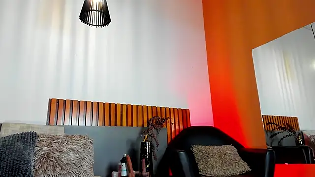 Snapshot of SeleneLujan chatting on March 14, 2026, 12:10 pm SeleneLujan online show from March 14, 2026, 12:10 pm