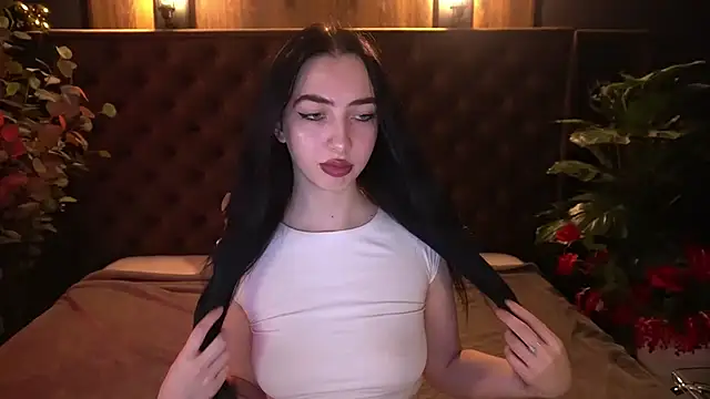 WildKittenX  online show from April 16, 2026, 5:41 am