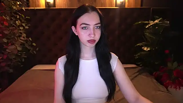 Snapshot of WildKittenX_ chatting on April 24, 2026, 5:43 am WildKittenX online show from April 24, 2026, 5:43 am