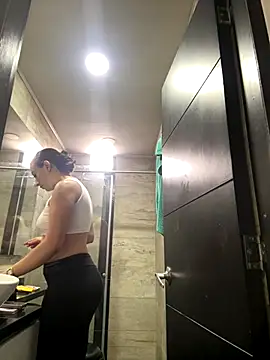 Mila LS online show from October 31, 2025, 1:12 pm