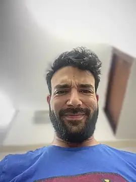 YJeromZCoxk online show from March 11, 2025, 9:34 am