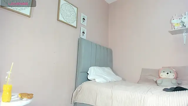 mary cute9 online show from November 22, 2025, 12:26 pm