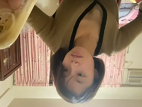 ladypaggy online show from March 20, 2025, 3:47 pm