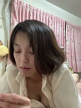 ladypaggy online show from September 10, 2025, 3:23 pm