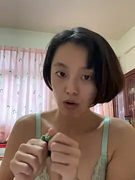 ladypaggy online show from February 3, 2026, 6:11 am