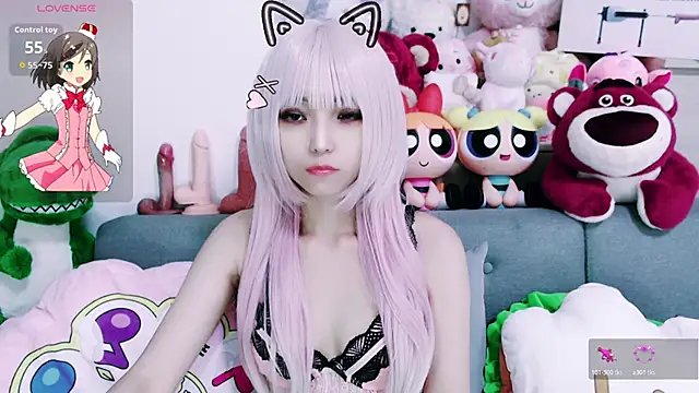 chenenna7 online show from September 21, 2025, 1:35 pm