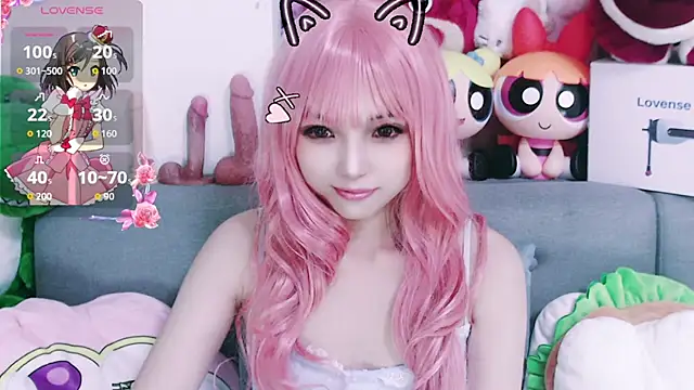 chenenna7 online show from December 16, 2025, 2:22 pm