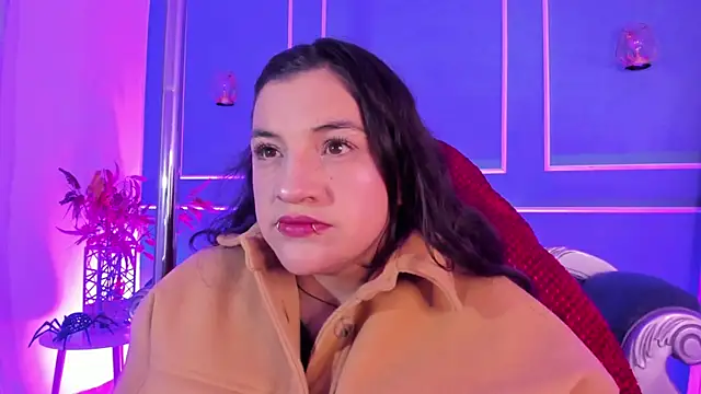 Snapshot of TaraTaylorr chatting on February 6, 2026, 2:38 am TaraTaylorr online show from February 6, 2026, 2:38 am