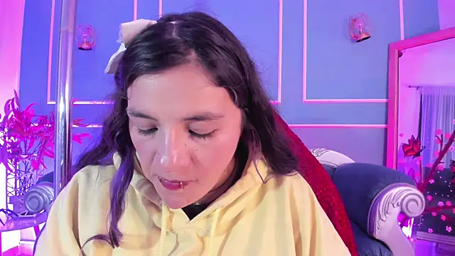 Snapshot of TaraTaylorr chatting on February 14, 2026, 7:54 pm TaraTaylorr online show from February 14, 2026, 7:54 pm