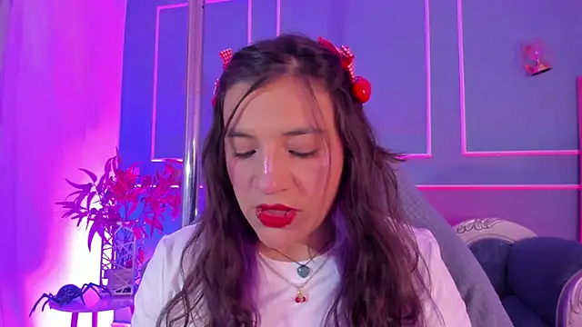 Snapshot of TaraTaylorr chatting on February 17, 2026, 3:25 am TaraTaylorr online show from February 17, 2026, 3:25 am