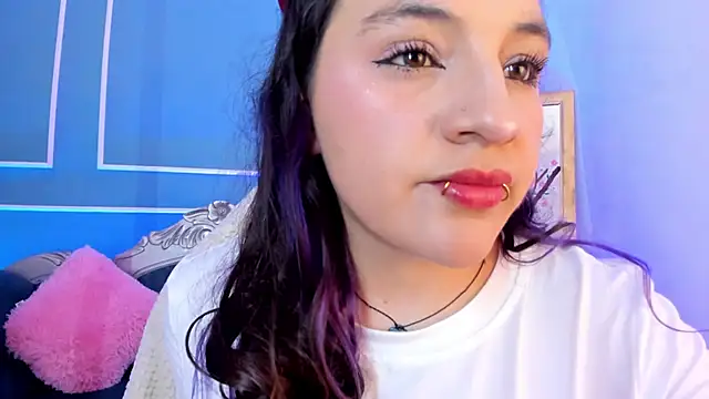 TaraTaylorr online show from April 5, 2026, 3:15 am