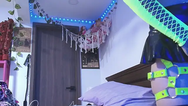  mollycrystal online show from February 16, 2026, 3:57 am