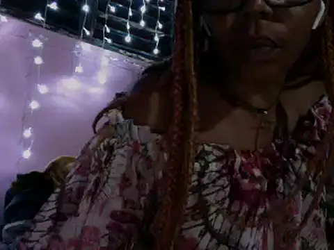 Ladyzee25 online show from March 4, 2026, 11:22 pm