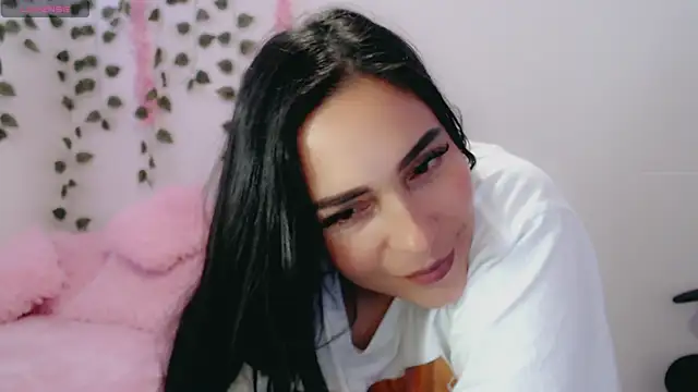 Snapshot of luna_lgomez_ chatting on March 6, 2025, 2:29 pm luna lgomez online show from March 6, 2025, 2:29 pm