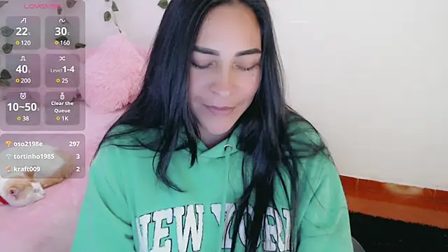 Snapshot of luna_lgomez_ chatting on March 13, 2025, 2:23 pm luna lgomez online show from March 13, 2025, 2:23 pm