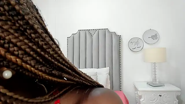 SamantaMarquez online show from October 3, 2025, 8:06 pm