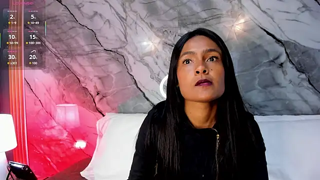 Fernanda liie  online show from October 6, 2025, 1:19 pm