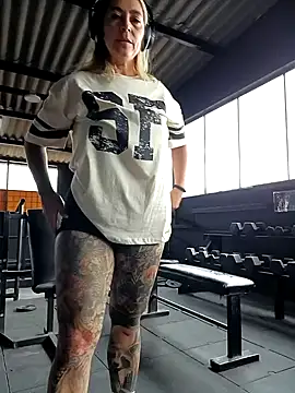 Sara Valkyri online show from March 19, 2025, 6:23 pm