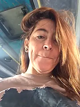 Sara Valkyri online show from May 4, 2026, 3:41 pm
