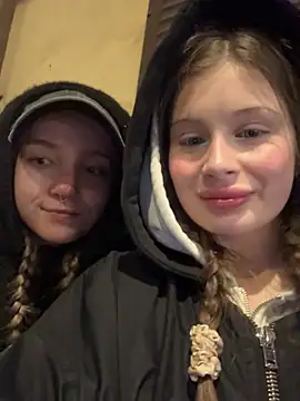 melicious  online show from March 5, 2025, 7:49 pm