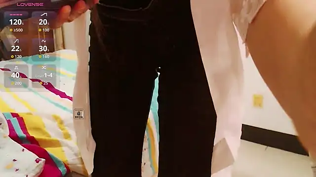 Snapshot of Iris-baby chatting on April 14, 2026, 12:16 am Iris-baby online show from April 14, 2026, 12:16 am