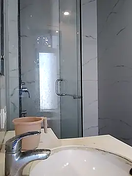 freakydesi online show from December 15, 2025, 5:12 am