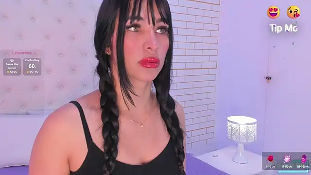 Emilly wilson  online show from September 9, 2025, 12:48 pm