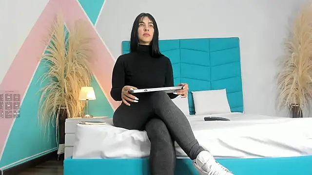 Emilly wilson  online show from November 27, 2025, 9:33 am