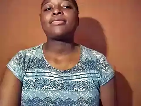 Snapshot of sexyhips2001 chatting on October 17, 2025, 5:04 pm sexyhips2001 online show from October 17, 2025, 5:04 pm