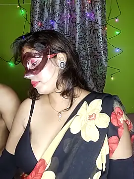 Exotic couple 38 online show from October 31, 2025, 7:15 pm