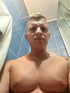 RomeoMalcolm online show from January 15, 2026, 2:54 pm