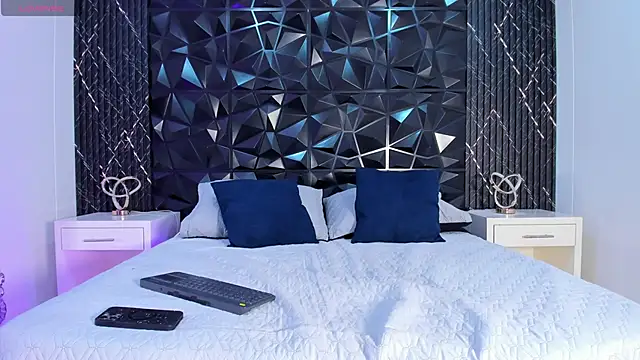 Snapshot of HileySweet chatting on March 18, 2025, 2:15 pm HileySweet online show from March 18, 2025, 2:15 pm