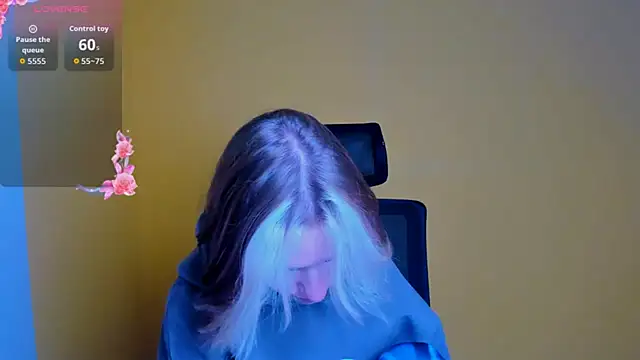 Fiona Night online show from October 8, 2025, 5:05 am