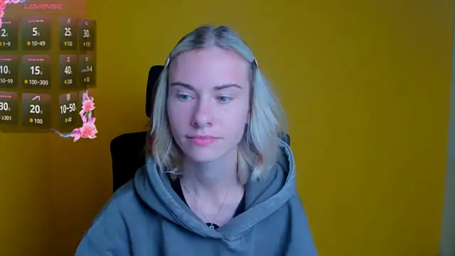 Fiona Night online show from October 10, 2025, 6:34 am