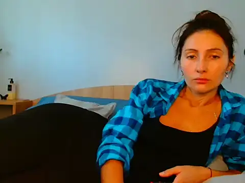 Irina9793 online show from October 15, 2025, 9:09 am