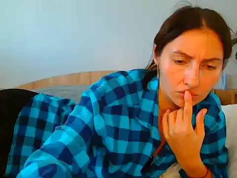 Irina9793 online show from October 16, 2025, 9:32 am