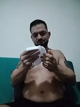 Snapshot of iurinicola chatting on February 12, 2026, 11:38 am iurinicola online show from February 12, 2026, 11:38 am